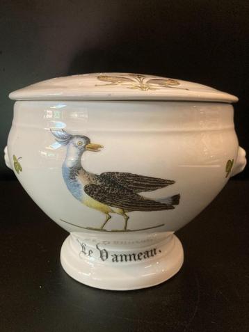 Porcelaine d'auteuil Paris beschikbaar voor biedingen