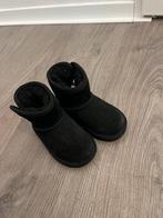 UGG maat 22 in zeer goeie staat, Kinderen en Baby's, Kinderkleding | Schoenen en Sokken, Ophalen of Verzenden, Zo goed als nieuw