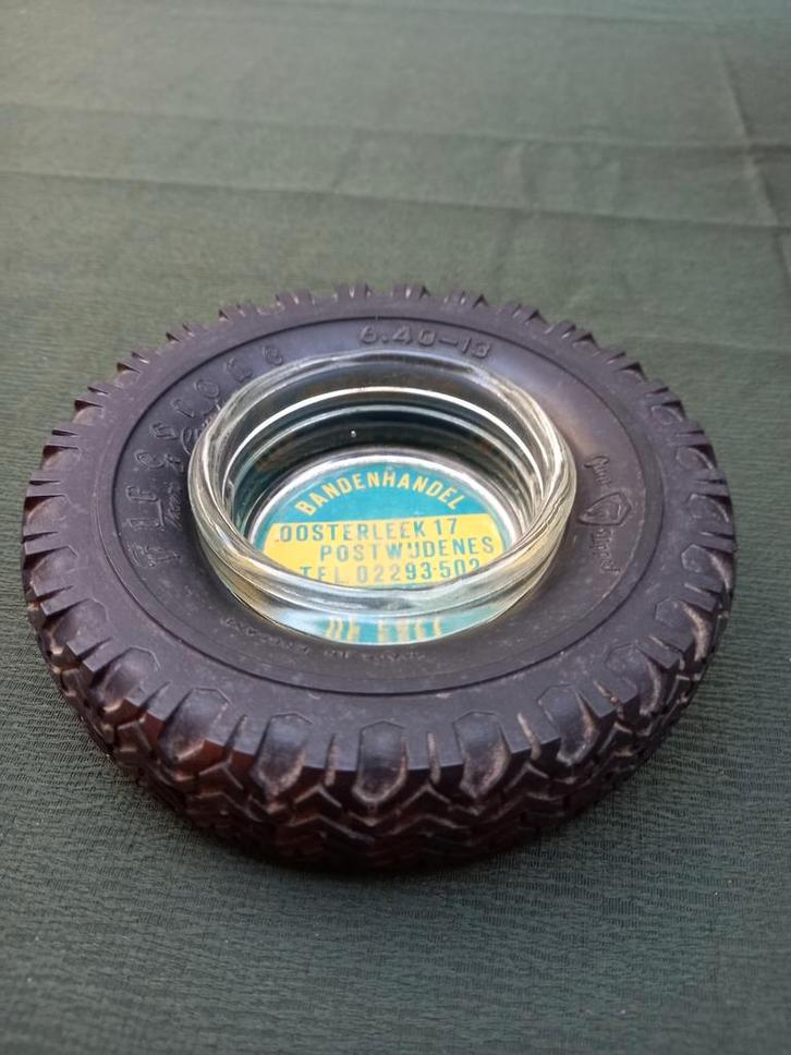 Asbak autoband., Verzamelen, Rookartikelen, Aanstekers en Luciferdoosjes, Gebruikt, Asbak, Ophalen of Verzenden