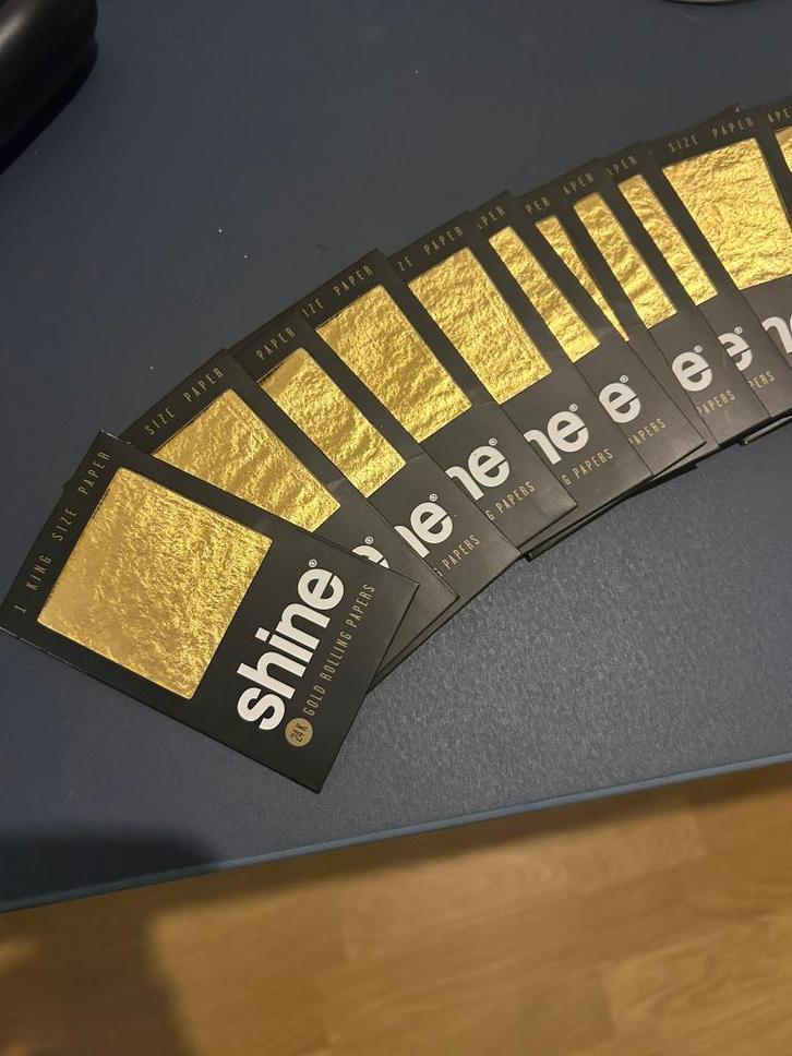 gouden vloeitjes, 24 karaats goud €10 per stuk, Verzamelen, Rookartikelen, Aanstekers en Luciferdoosjes, Nieuw, Overige typen