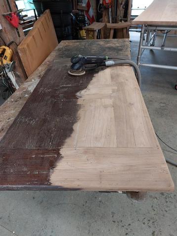 Tafel of meubel restaureren renoveren schuren lakken oliën  beschikbaar voor biedingen