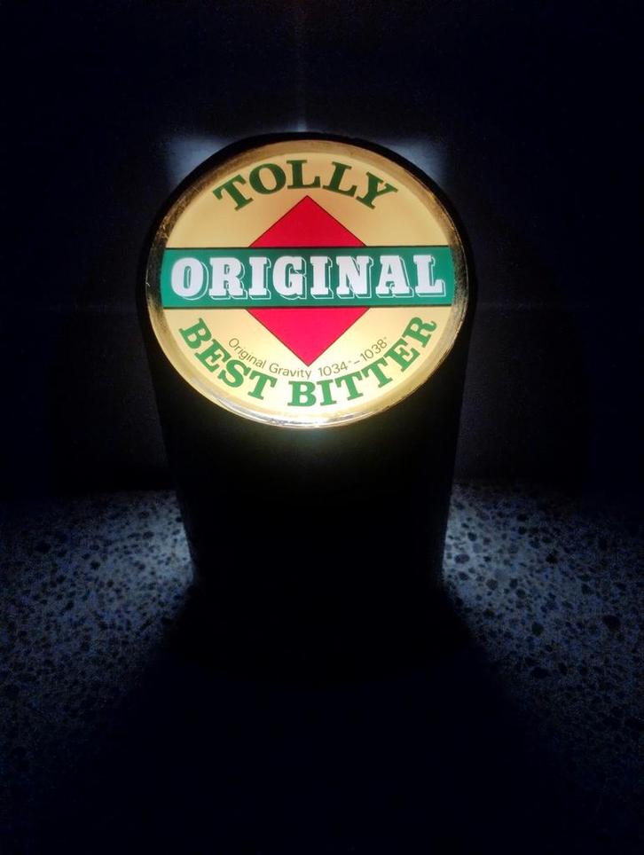 Tolly Bitter verlicht bier tap front, Verzamelen, Biermerken, Gebruikt, Reclamebord, Plaat of Schild, Overige merken, Ophalen of Verzenden