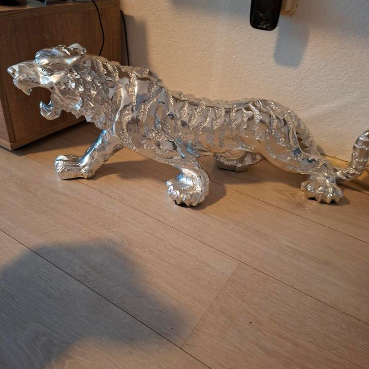 Zilverkleurig Tijgerbeeld - Decoratief, Tuin en Terras, Tuinbeelden, Zo goed als nieuw, Dierenbeeld, Metaal, Ophalen
