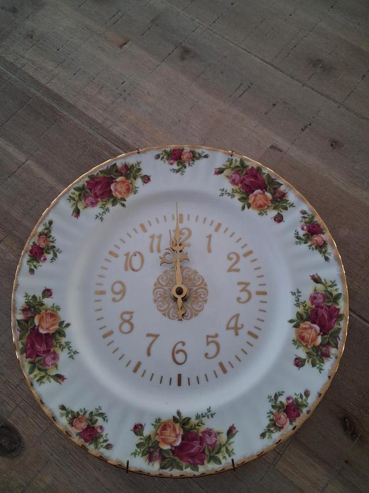 Royal Albert Klok - Puntgaaf en Werkend, Antiek en Kunst, Antiek | Klokken, Ophalen of Verzenden