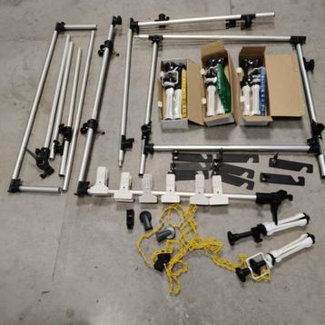 Partij fotografie rolstandaards framewerk klemmen beschikbaar voor biedingen