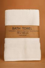 Partij witte badhanddoeken met 2 biezen 70x140cm, NHP International, Sales@nhp-international.com, Wit, Handdoek