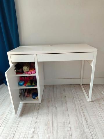 Ikea Micke Bureau - Gebruikt