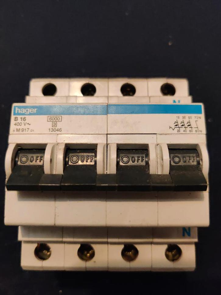 Hager Krachtgroep B16 x M 917 D1 13046, Hobby en Vrije tijd, Elektronica-componenten, Zo goed als nieuw, Ophalen of Verzenden