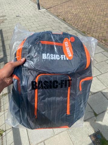 Basic fit tas beschikbaar voor biedingen