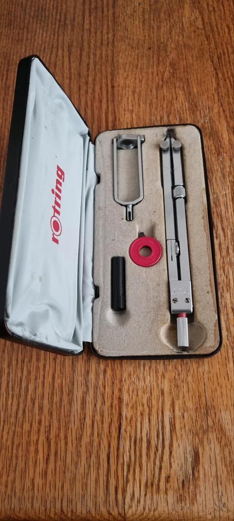 rOtring passerdoos, Hobby en Vrije tijd, Tekenen, Zo goed als nieuw, Overige typen, Ophalen of Verzenden