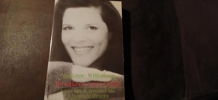 Marianne Williamson - Terugkeer naar liefde, Boeken, Esoterie en Spiritualiteit, Zo goed als nieuw, Ophalen