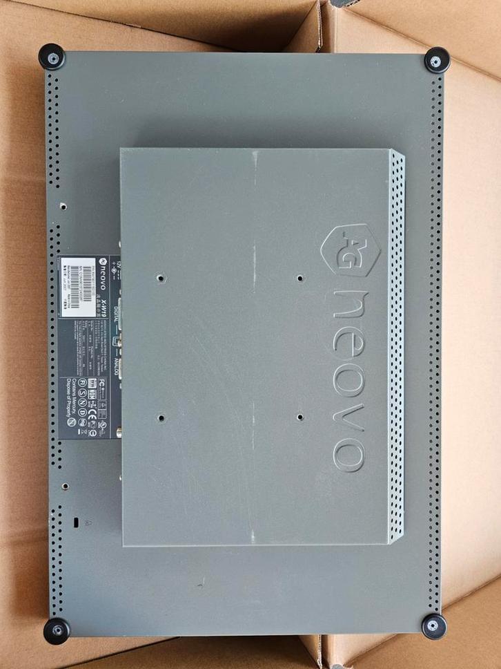 Neovo scherm X-W19 19" Widescreen LCD Monitor, Watersport en Boten, Navigatiemiddelen en Scheepselektronica, Zo goed als nieuw