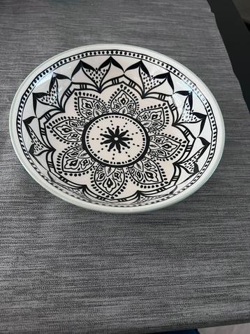 Gezocht action inari groen. beschikbaar voor biedingen