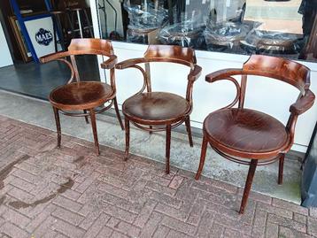 stamtafel-caféstoelen beschikbaar voor biedingen