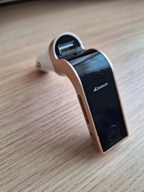 Bluetooth FM transmitter auto radio carkit, Auto diversen, Autoradio's, Zo goed als nieuw, Ophalen of Verzenden