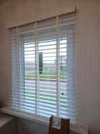 Prachtige houten jaloezieen met binnenband wit, ongeopend., Huis en Inrichting, Ophalen of Verzenden, Nieuw, Wit, 100 tot 150 cm
