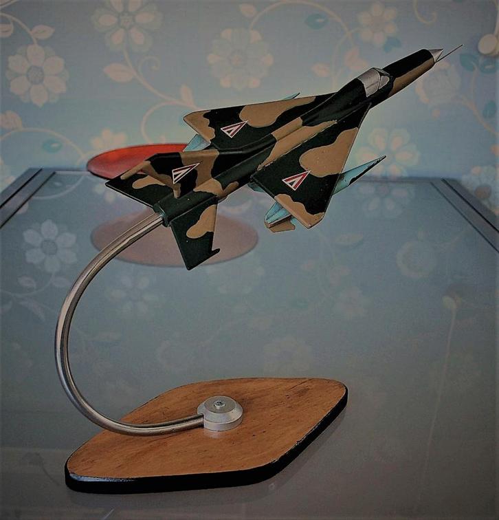 Jet Straaljager MIG 21 GROOT 43,5 cm Vintage Trench art, Antiek en Kunst, Curiosa en Brocante, Verzenden