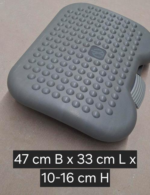 Voetensteun slechts €20!  47B x 33L x 10-16 H, Diversen, Bureau-accessoires, Nieuw, Ophalen of Verzenden