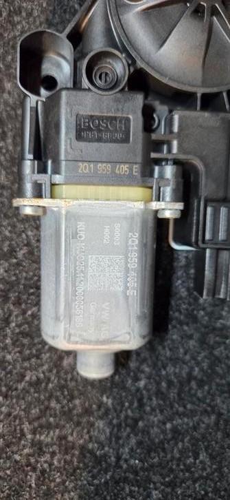 2 originele raammotoren Volkswagen Polo mk6 vanaf 2018, Auto diversen, Overige Auto diversen, Ophalen of Verzenden