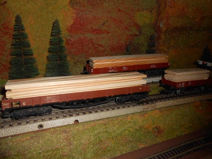 Märklin 4514 4473 4423 lage boord wagons met houtlading, Hobby en Vrije tijd, Modeltreinen | H0, Gebruikt, Treinset, Wisselstroom