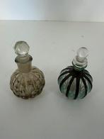 Twee vintage parfumflesjes van glas met stop, Verzamelen, Parfumverzamelingen, Ophalen of Verzenden, Zo goed als nieuw, Parfumfles