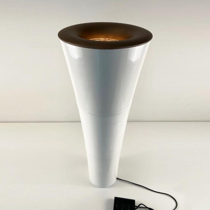 ✅ FACKLA vloerlamp POSTMODERNISME C. Öjerstam ca. 1995, Huis en Inrichting, Lampen | Vloerlampen, Zo goed als nieuw, Minder dan 100 cm