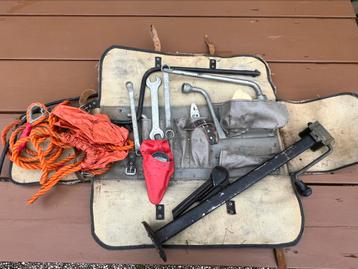 Orginele “vintage” Lada gereedschap set beschikbaar voor biedingen