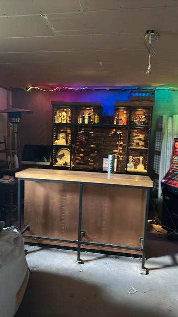 Mancave bar te koop beschikbaar voor biedingen