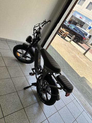 Stoere Ouxi V8 Fatbike - Nardo Grey - Nieuwstaat - €849 beschikbaar voor biedingen