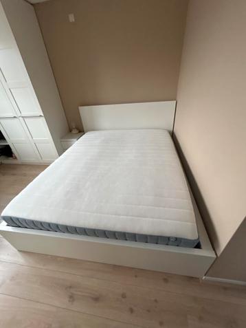 IKEA Malm bed + Valevag matras - afbeelding 2