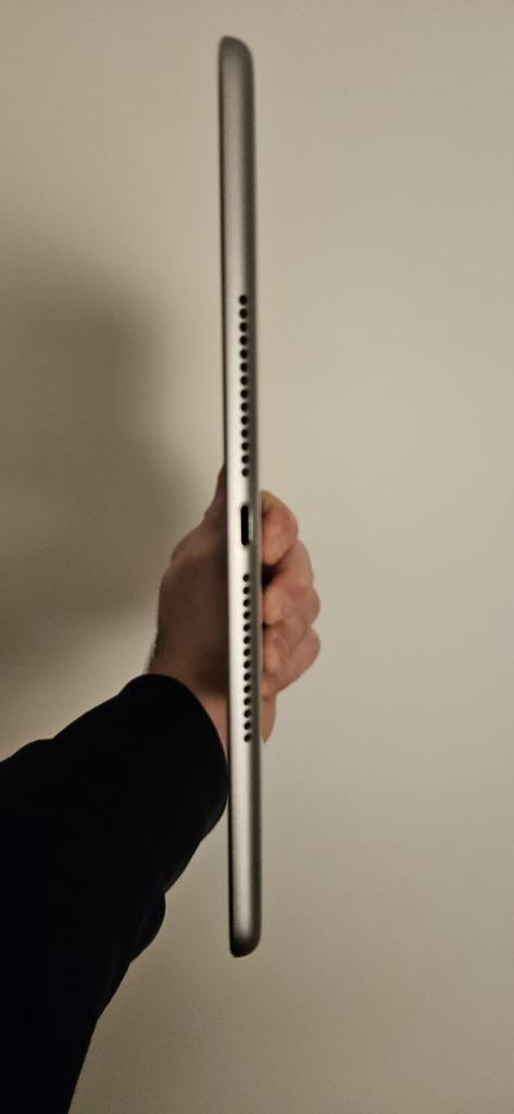 iPad Air 2, Computers en Software, Apple iPads, Gebruikt, Apple iPad Air, Wi-Fi, 10 inch, 64 GB, Grijs, Ophalen