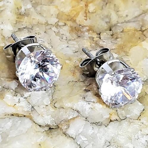 Roestvrij Stalen Oorknoppen met Ronde Zirkonia 8mm - Unisex, Sieraden, Tassen en Uiterlijk, Oorbellen, Nieuw, Knopjes of Stekers