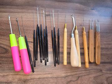 Knoopnaalden naalden voor de haren beschikbaar voor biedingen