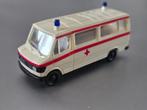 1:87 ambulance Mercedes 207D lang model Rode Kruis Herpa € 6, Verzenden, Zo goed als nieuw, Auto, Herpa