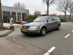 Volkswagen Passat 2.0 Variant 96KW 2004 Grijs airco nap, Auto's, Volkswagen, Voorwielaandrijving, Stof, 74 €/maand, 4 cilinders