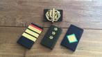 Mouwemblemen en een baret embleem van militairen, Verzamelen, Embleem of Badge, Nederland, Ophalen of Verzenden, Landmacht