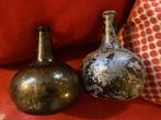 3) Twee antieke 17e eeuwse flessen "Kattenkoppen", Antiek en Kunst, Antiek | Glas en Kristal, Ophalen