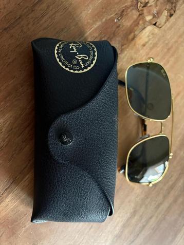 Rayban zonnebril beschikbaar voor biedingen