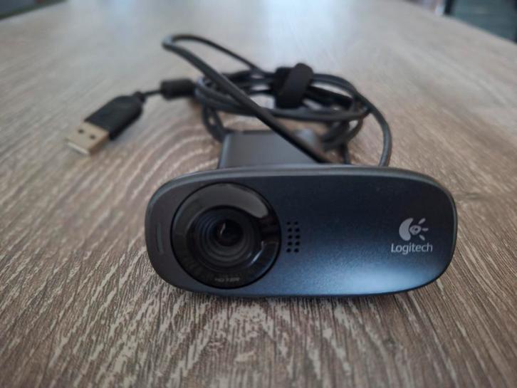 Logitech C310 Webcam - Vrijwel nieuwstaat, Computers en Software, Webcams, Zo goed als nieuw, Bedraad, Windows, Monitorclip, Fotofunctie