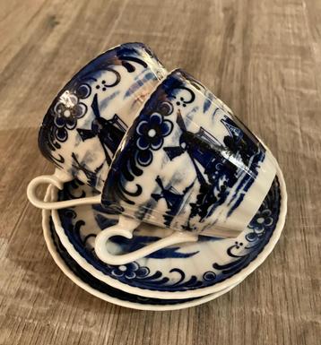 Kop en schotels oud Holland molens servies porselein kopjes beschikbaar voor biedingen