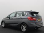 BMW 2 Serie Active Tourer 216i Centennial High Executive TRE, Auto's, BMW, Voorwielaandrijving, Stof, Bedrijf, Handgeschakeld