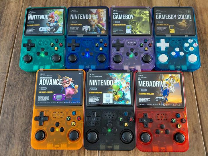 Retro Gameboy incl veel spellen 2 voor 75,-, Spelcomputers en Games, Spelcomputers | Overige, Ophalen of Verzenden