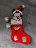 Mickey Mouse kerstsok, twee zilveren kerstballen, Mickey Mouse, Ophalen of Verzenden, Zo goed als nieuw