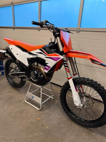 Ktm sxf 250 2023 beschikbaar voor biedingen