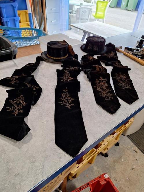 oude Tiroler hoedjes, Antiek en Kunst, Antiek | Kleding en Accessoires, Dames, Ophalen of Verzenden