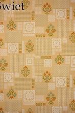 5028 Patchwork behang zalm groen wit terra jaren 70 swiet, Huis en Inrichting, Stoffering | Behang, Verzenden, Minder dan 10 m²