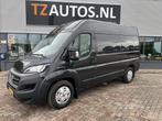 Fiat Ducato 35 2.3 MultiJet L2H2 Automaat-9 (bj 2021), Stof, Gebruikt, 3000 kg, Zwart