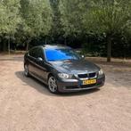 BMW 3-Serie 2.0 I 320 AUT 2005 Grijs, Auto's, BMW, 65 €/maand, 1995 cc, Zwart, 4 cilinders