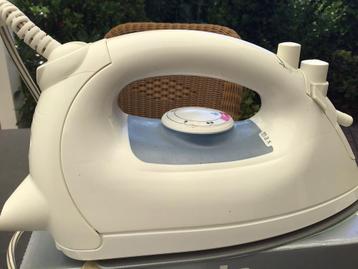 Stoomstrijkijzer Rowenta nieuw 1400 watt met koffiezet app. beschikbaar voor biedingen