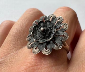 Vintage zilveren ring beschikbaar voor biedingen